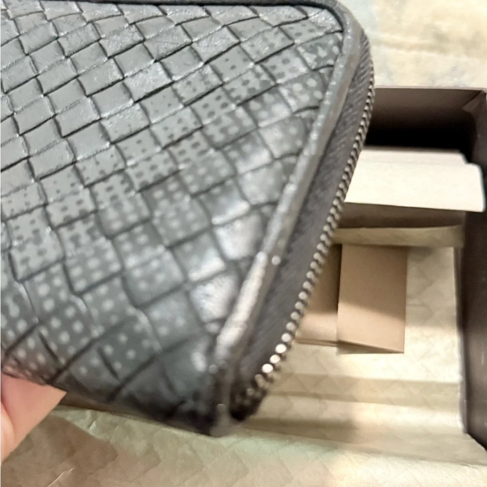 Bottega Veneta  Leather Wallet - Picture 6 of 15